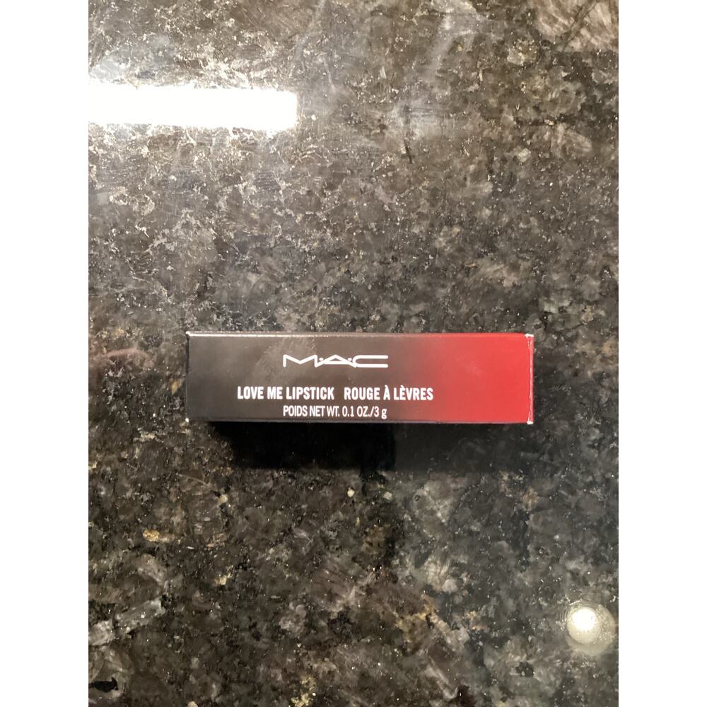 Mac Love Me Lipstick Full 0.1 Oz/3g‎ 423 E for effortless makeup